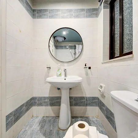 شقة 4 Bedroom In With Ac Balconies And Wifi *