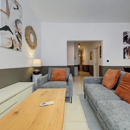 4 Bedroom In With Ac Balconies And Wifi شقة Gzira