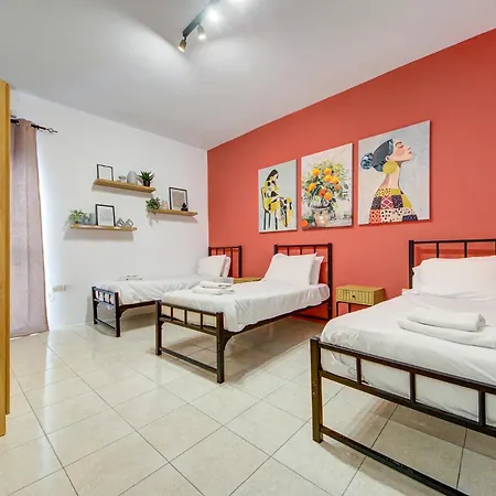 4 Bedroom In With Ac Balconies And Wifi