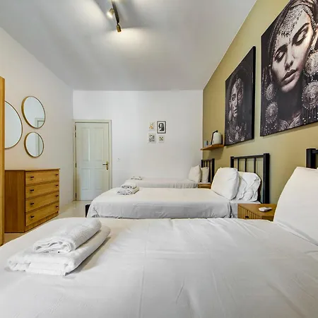 4 Bedroom In With Ac Balconies And Wifi *