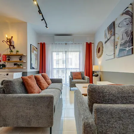 شقة 4 Bedroom In With Ac Balconies And Wifi Gzira