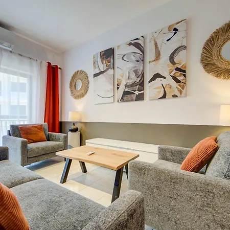 4 Bedroom In With Ac Balconies And Wifi
