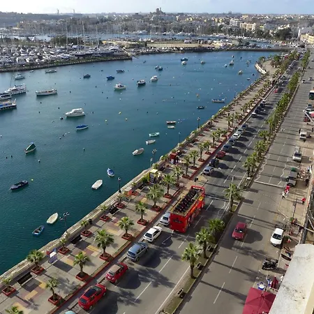 شقة 4 Bedroom In With Ac Balconies And Wifi Gzira